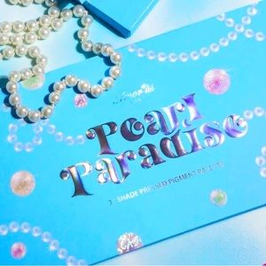 🚫SOLD🚫NIB Amor Us Eyeshadow Palette